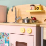 Charm Mini Kitchen and Refrigerator Kitchen Play Set (Pink) - Image 4